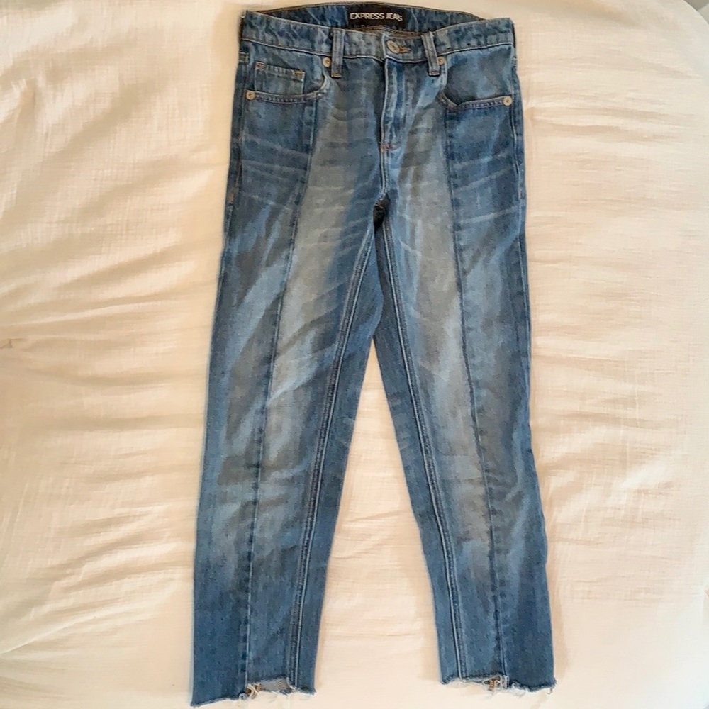 Express Cropped Mid-Rise Jeans